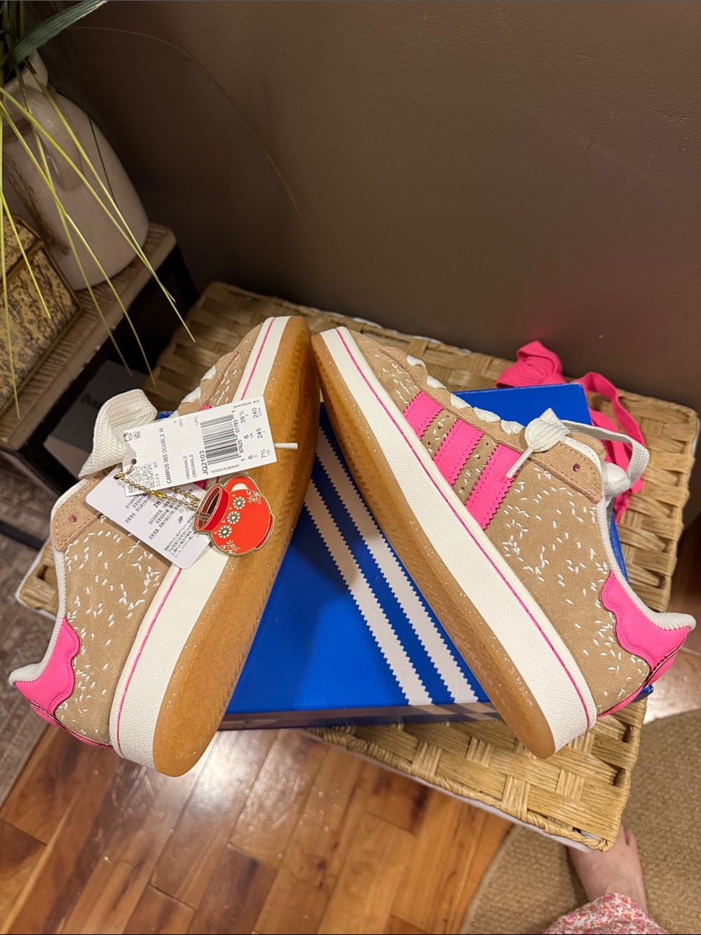 adidas Campus 00s Beige Suede Sneakers with Pink Stripes - Picture 4 of 7